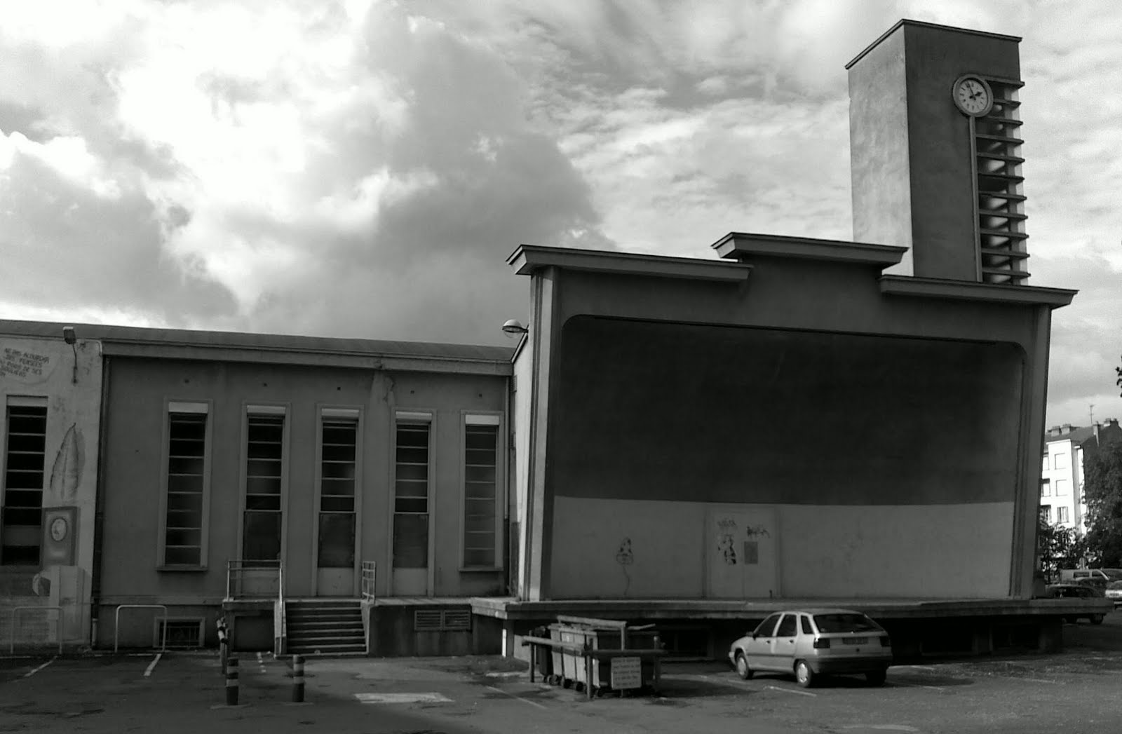 place du maréchal de Lattre de Tassigny, Moulins