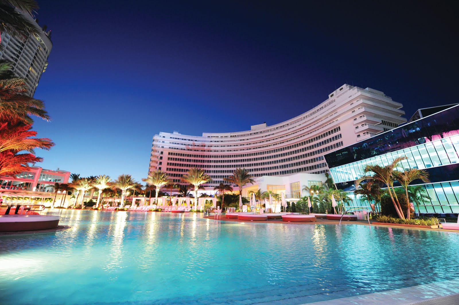 Hotel Thrillist Fontainebleau Miami Jet Set Girls