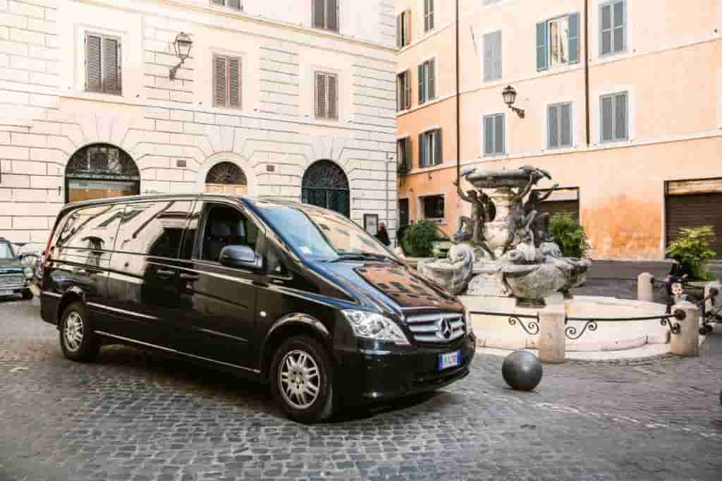 Airport Shared Shuttle & Private Shuttle Services in Rome