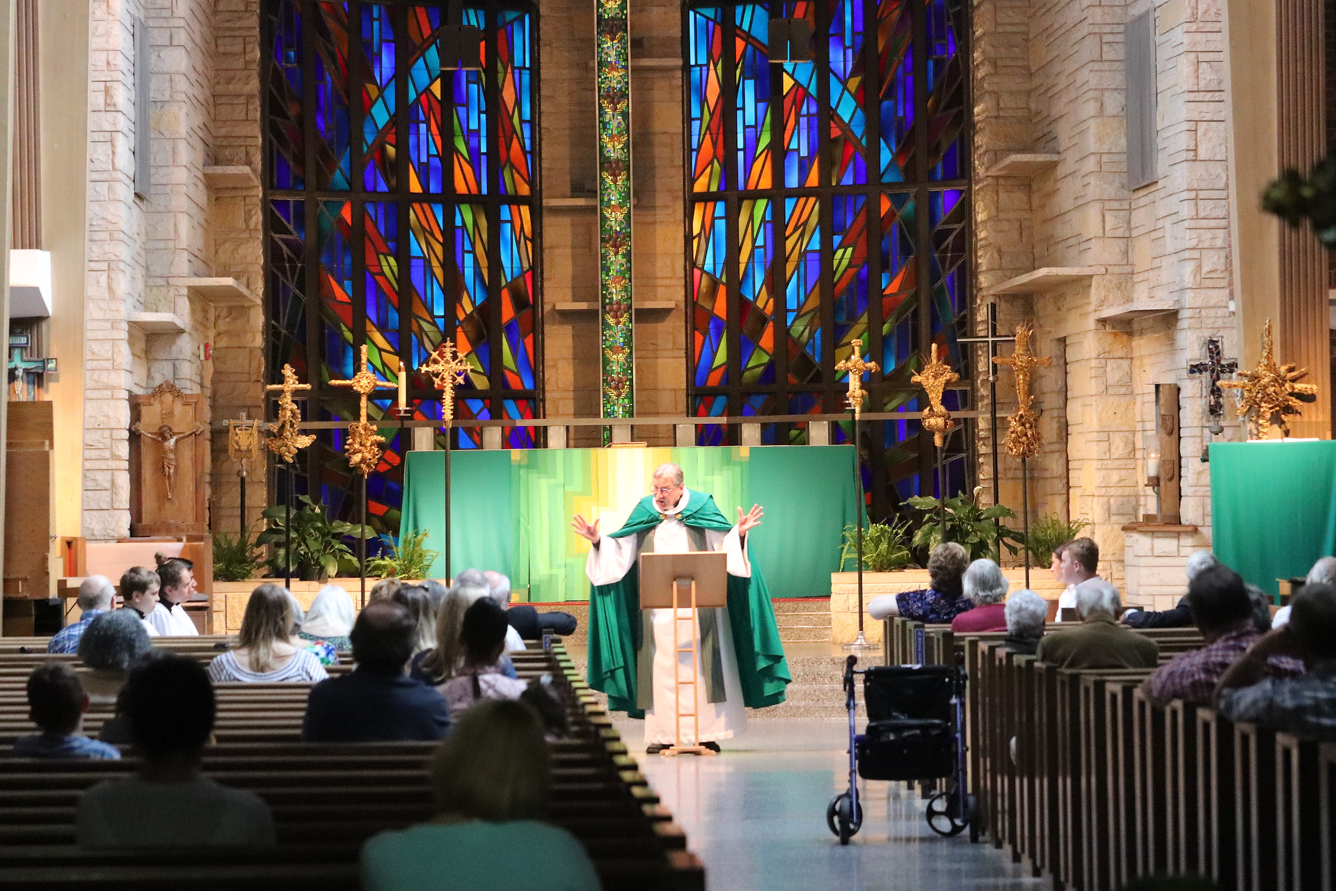 CONTACT Saint Luke Chicago