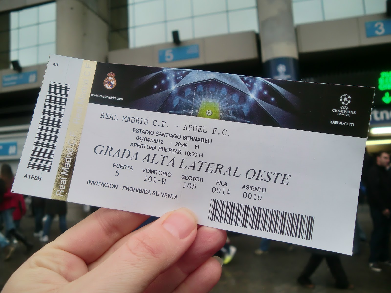 FOOTBALL EXTRA Panduan Rumah Sepakbola, Santiago Bernabéu